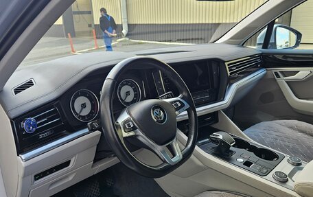 Volkswagen Touareg III, 2019 год, 4 800 000 рублей, 6 фотография
