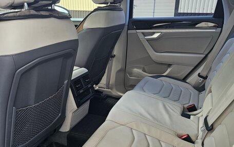 Volkswagen Touareg III, 2019 год, 4 800 000 рублей, 8 фотография