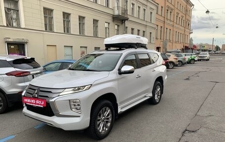 Mitsubishi Pajero Sport III рестайлинг, 2020 год, 3 700 000 рублей, 2 фотография
