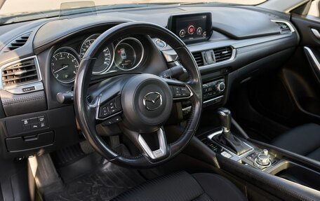Mazda 6, 2018 год, 2 195 000 рублей, 11 фотография