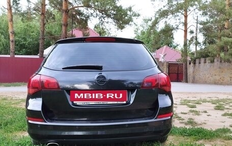 Opel Astra J, 2011 год, 1 000 000 рублей, 3 фотография