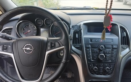 Opel Astra J, 2011 год, 1 000 000 рублей, 7 фотография