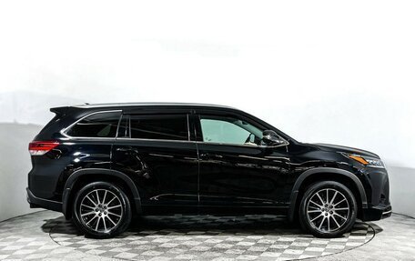 Toyota Highlander III, 2019 год, 3 697 000 рублей, 4 фотография