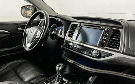 Toyota Highlander III, 2019 год, 3 697 000 рублей, 9 фотография
