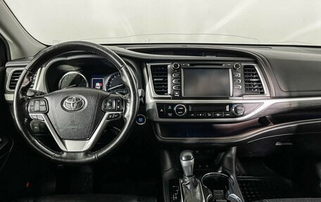 Toyota Highlander III, 2019 год, 3 697 000 рублей, 12 фотография