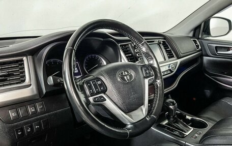 Toyota Highlander III, 2019 год, 3 697 000 рублей, 13 фотография