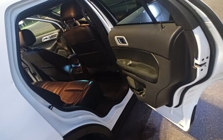 Ford Explorer VI, 2013 год, 1 480 000 рублей, 3 фотография