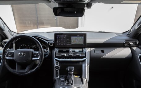 Toyota Land Cruiser, 2022 год, 9 850 000 рублей, 29 фотография