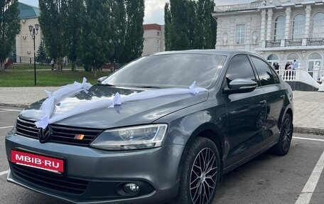 Volkswagen Jetta VI, 2012 год, 1 030 000 рублей, 3 фотография