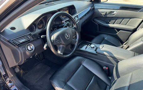 Mercedes-Benz E-Класс, 2011 год, 1 900 000 рублей, 9 фотография