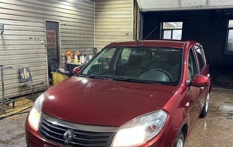 Renault Sandero I, 2014 год, 630 000 рублей, 1 фотография
