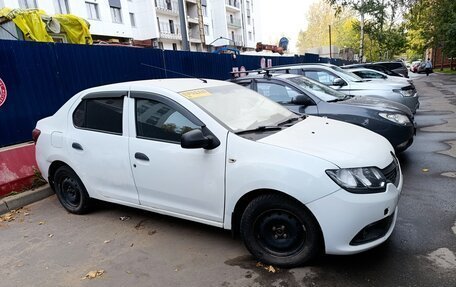 Renault Logan II, 2017 год, 505 000 рублей, 2 фотография
