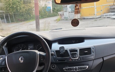Renault Laguna III рестайлинг, 2008 год, 560 000 рублей, 4 фотография