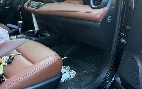 Toyota RAV4, 2016 год, 1 999 999 рублей, 7 фотография