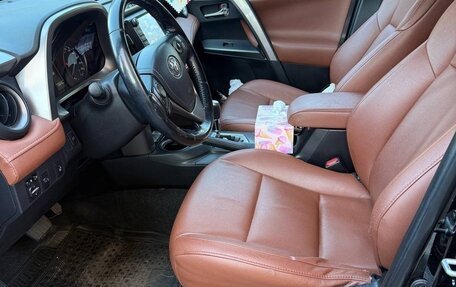 Toyota RAV4, 2016 год, 1 999 999 рублей, 4 фотография
