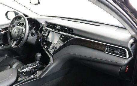 Toyota Camry, 2020 год, 2 669 000 рублей, 10 фотография