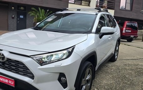 Toyota RAV4, 2020 год, 3 100 000 рублей, 1 фотография