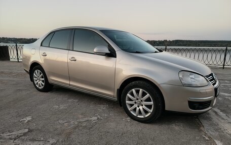 Volkswagen Jetta VI, 2009 год, 600 000 рублей, 2 фотография