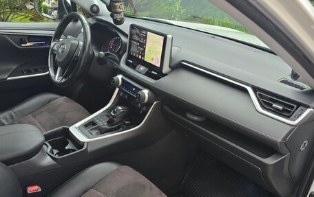 Toyota RAV4, 2020 год, 3 100 000 рублей, 7 фотография