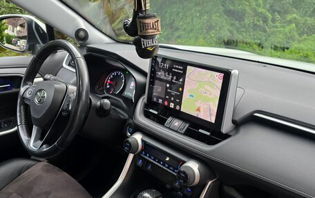 Toyota RAV4, 2020 год, 3 100 000 рублей, 5 фотография