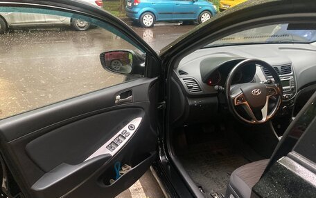 Hyundai Solaris II рестайлинг, 2015 год, 1 150 000 рублей, 10 фотография