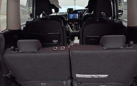 Nissan Serena IV, 2018 год, 2 200 000 рублей, 3 фотография