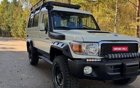Toyota Land Cruiser 70, 2022 год, 8 000 000 рублей, 3 фотография