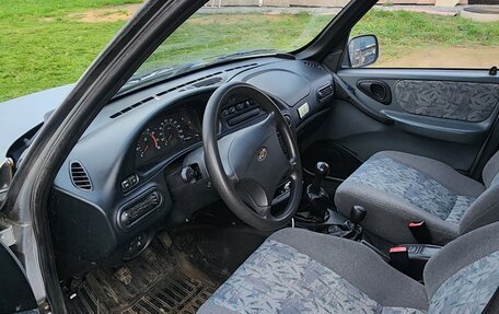 Chevrolet Niva I рестайлинг, 2004 год, 310 000 рублей, 6 фотография