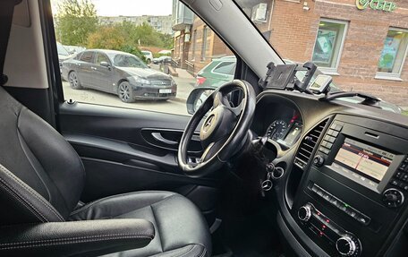 Mercedes-Benz Vito, 2017 год, 3 700 000 рублей, 2 фотография