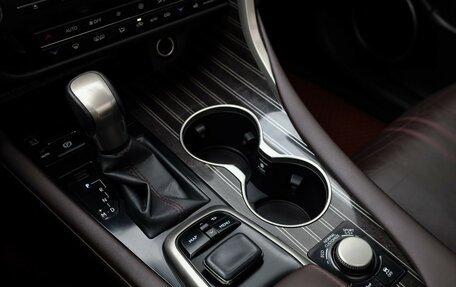 Lexus RX IV рестайлинг, 2016 год, 3 160 000 рублей, 12 фотография