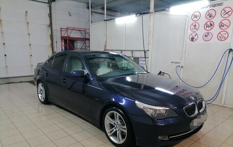 BMW 5 серия, 2004 год, 970 000 рублей, 1 фотография
