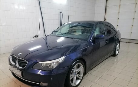 BMW 5 серия, 2004 год, 970 000 рублей, 2 фотография