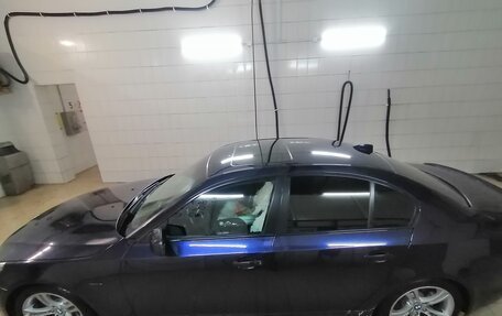BMW 5 серия, 2004 год, 970 000 рублей, 9 фотография