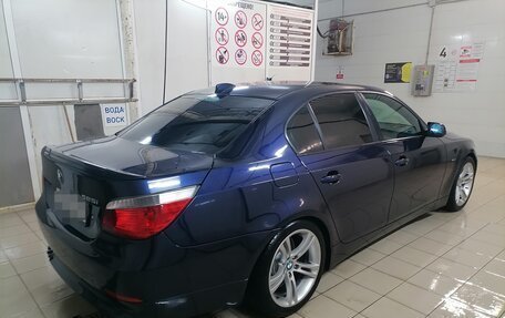 BMW 5 серия, 2004 год, 970 000 рублей, 5 фотография