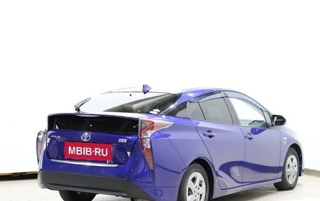 Toyota Prius IV XW50, 2016 год, 1 370 000 рублей, 5 фотография