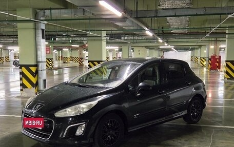 Peugeot 308 II, 2011 год, 700 000 рублей, 2 фотография