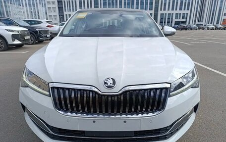 Skoda Superb III рестайлинг, 2025 год, 2 949 000 рублей, 2 фотография