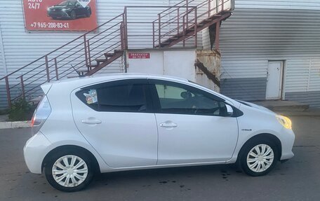 Toyota Aqua I, 2013 год, 850 000 рублей, 3 фотография