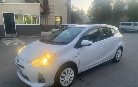 Toyota Aqua I, 2013 год, 850 000 рублей, 9 фотография