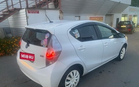 Toyota Aqua I, 2013 год, 850 000 рублей, 4 фотография