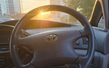 Toyota Estima III рестайлинг -2, 2000 год, 500 000 рублей, 7 фотография