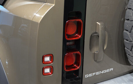 Land Rover Defender II, 2021 год, 6 490 000 рублей, 10 фотография