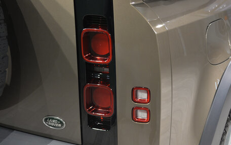 Land Rover Defender II, 2021 год, 6 490 000 рублей, 9 фотография
