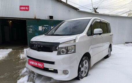 Toyota Voxy II, 2007 год, 1 600 000 рублей, 1 фотография