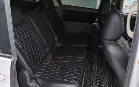 Toyota Voxy II, 2007 год, 1 600 000 рублей, 10 фотография