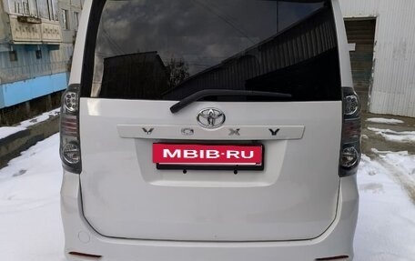 Toyota Voxy II, 2007 год, 1 600 000 рублей, 4 фотография