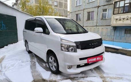 Toyota Voxy II, 2007 год, 1 600 000 рублей, 7 фотография