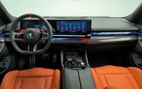 BMW M5, 2025 год, 11 фотография