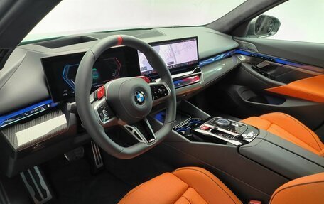 BMW M5, 2025 год, 16 фотография