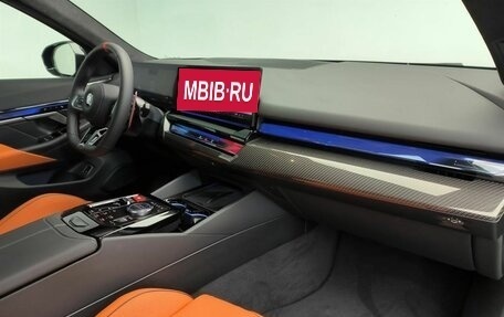 BMW M5, 2025 год, 7 фотография